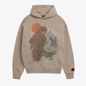 CHNGE Turtleneck Sweater with Owl Graphic in Tan